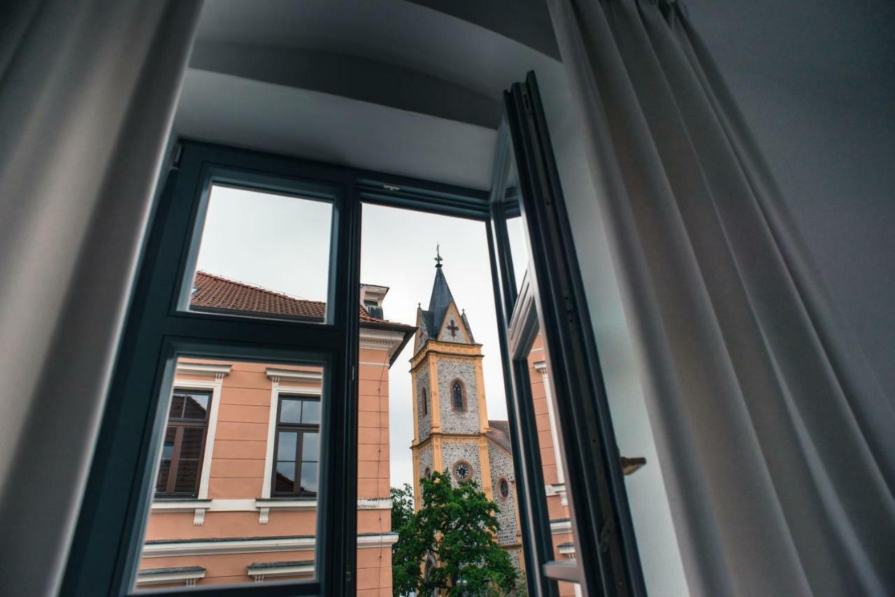 Penzion Masarykova 37 Hluboka Nad Vltavou Luaran gambar