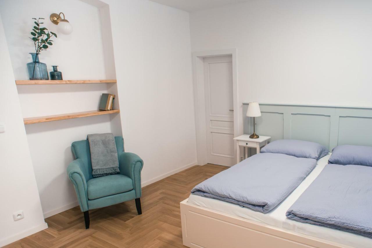 Penzion Masarykova 37 Hluboka Nad Vltavou Luaran gambar